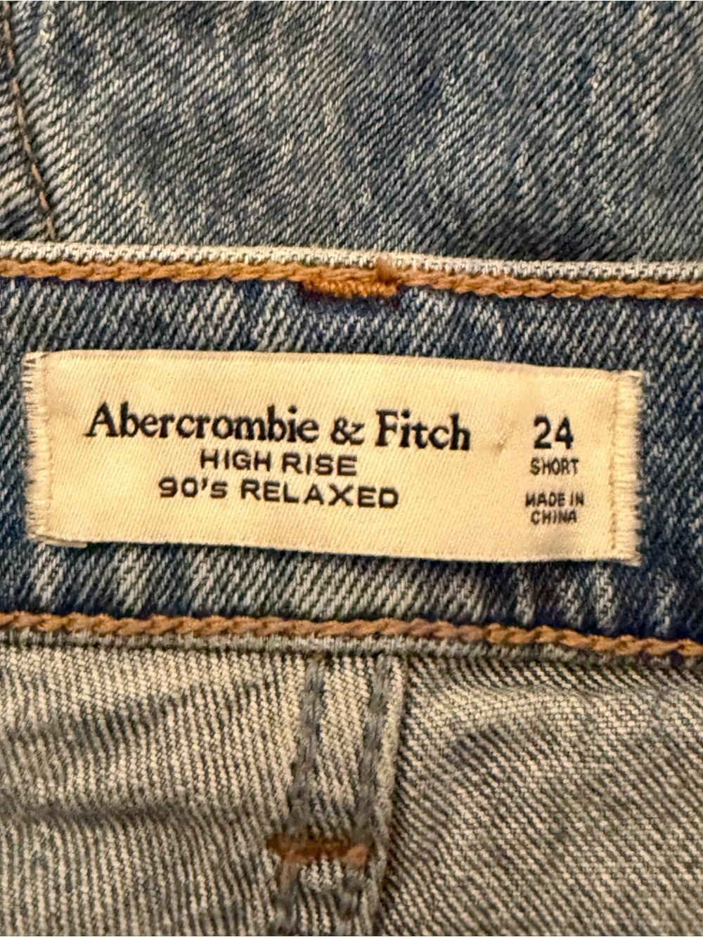 Abercrombie & Fitch High Rise 90s Relaxed Studded Jean Size 24 Short Light Wash - Picture 5 of 5
